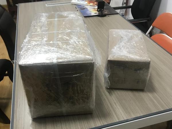 벤치 비스는 강력한 시장 수요를 충족시키기 위해 배치로 배송됩니다.