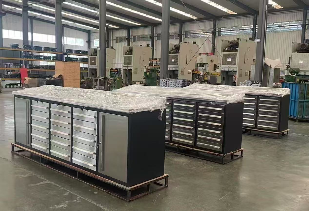 Cyjy는 사용자 정의 가능한 공구 캐비닛을 성공적으로 제공합니다